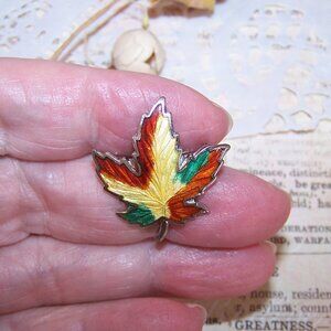 BM Co Sterling Silver Enamel Pin Brooch - Maple Leaf